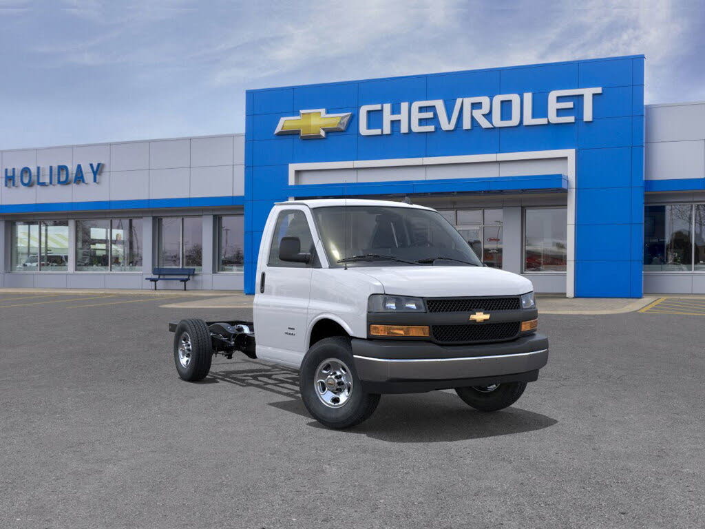 2025 Chevrolet Express Chassis 3500 Cutaway 139