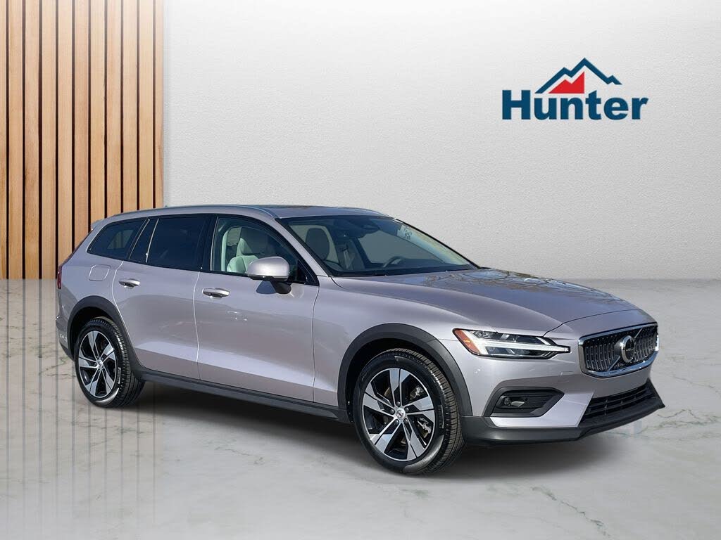 2026 Volvo V60 Cross Country B5 Plus AWD