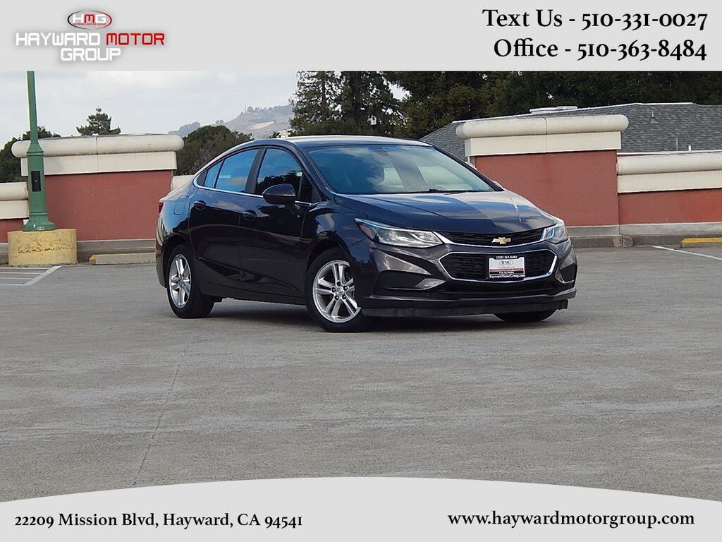 2017 Chevrolet Cruze LT Sedan FWD