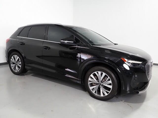 2024 Audi Q4 e-tron quattro Premium Plus 55