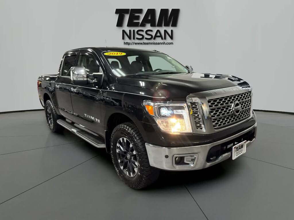 2019 Nissan Titan SL Crew Cab 4WD
