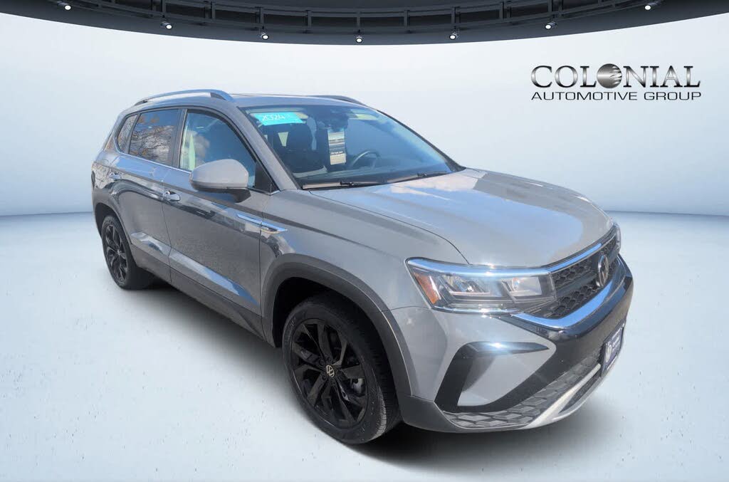 2024 Volkswagen Taos SE FWD