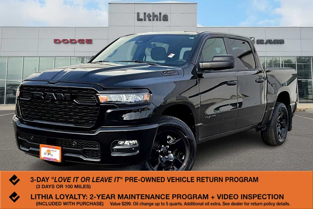 2025 RAM 1500 Tradesman Crew Cab 4WD