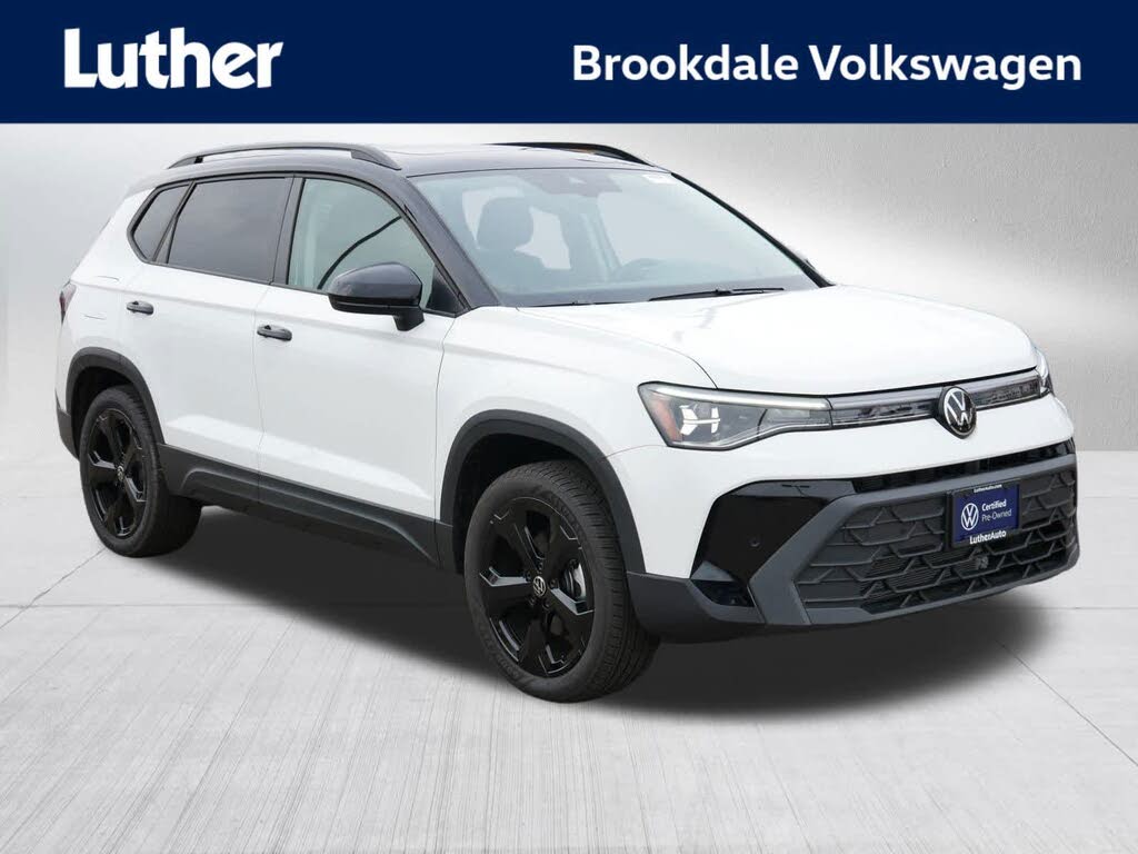 2025 Volkswagen Taos SE Black 4Motion