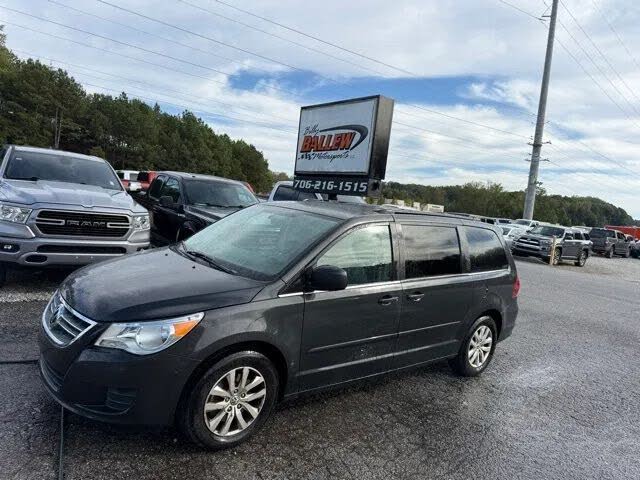 2012 Volkswagen Routan SE