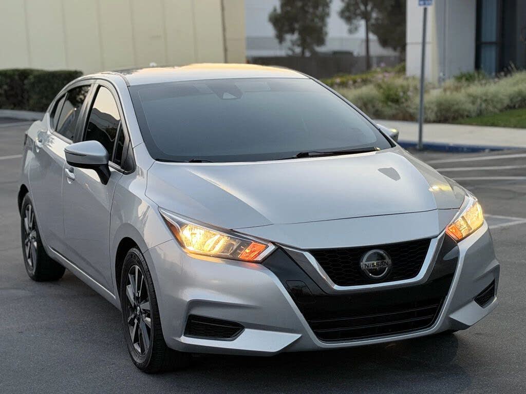2021 Nissan Versa SV FWD