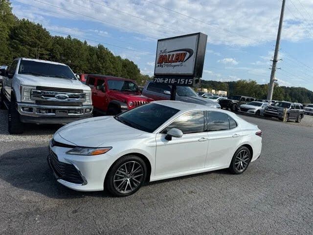 2022 Toyota Camry Hybrid XLE FWD