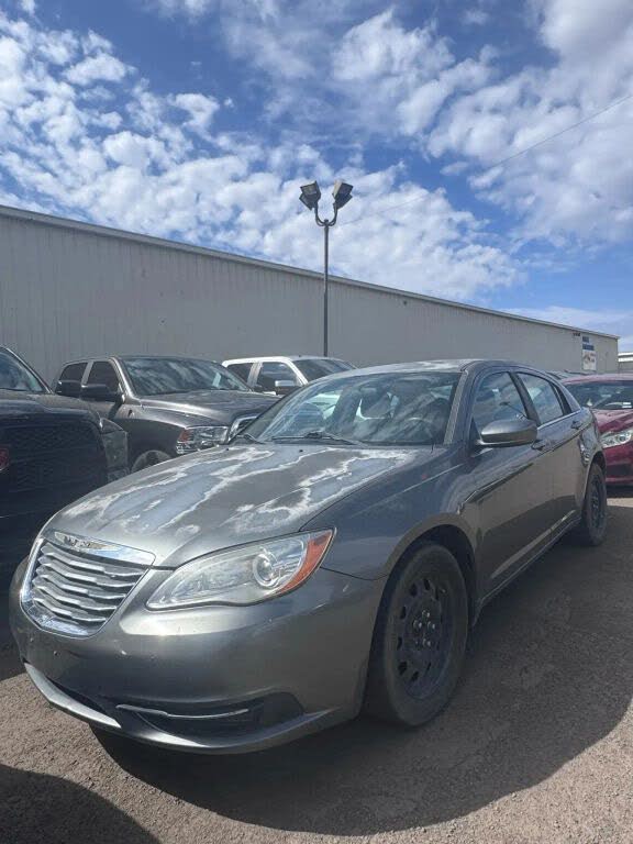 2013 Chrysler 200 LX Sedan FWD