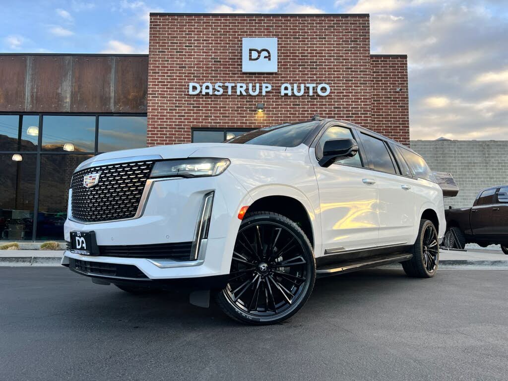 2022 Cadillac Escalade ESV Luxury 4WD