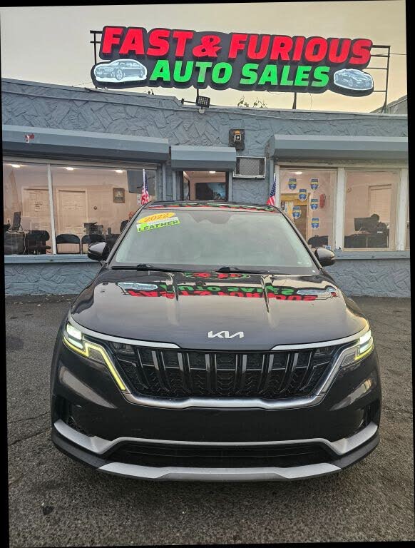 2022 Kia Carnival LX FWD