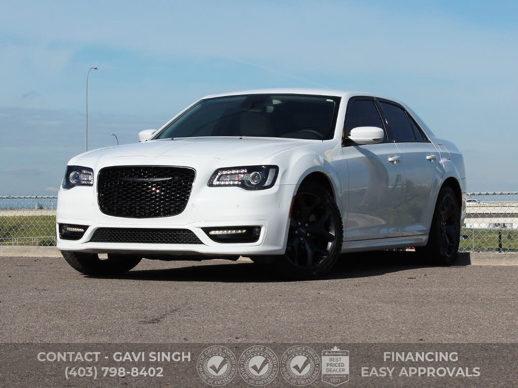 2023 Chrysler 300 Touring L RWD