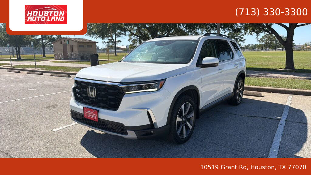 2023 Honda Pilot Touring FWD