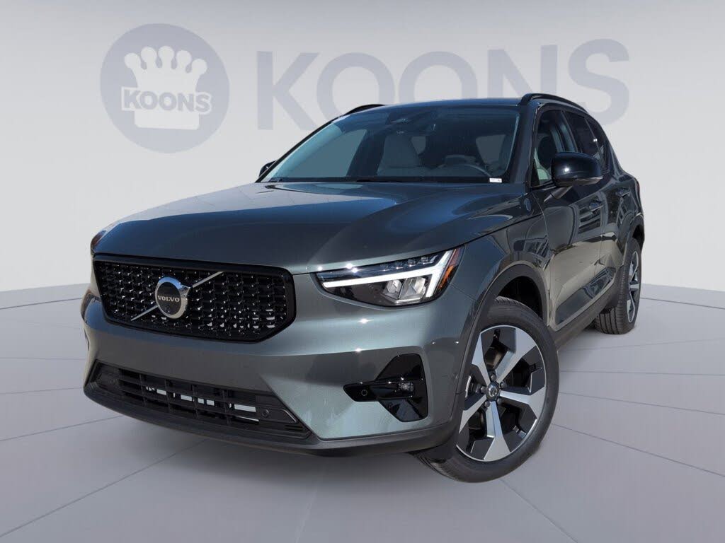 2026 Volvo XC40 B5 Plus AWD