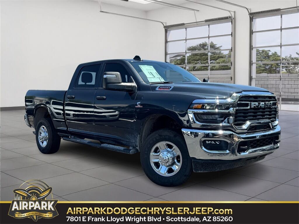 2026 RAM 2500 Tradesman Crew Cab 4WD