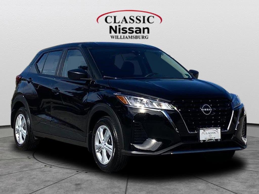 2025 Nissan Kicks Play S FWD