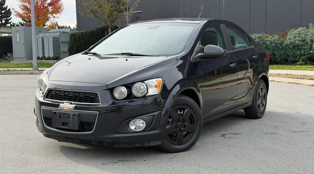 Chevrolet Sonic LT Sedan FWD 2014