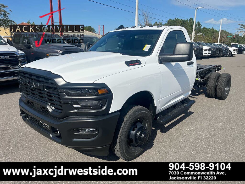2026 RAM 3500 Chassis Tradesman Regular Cab LB DRW 4WD