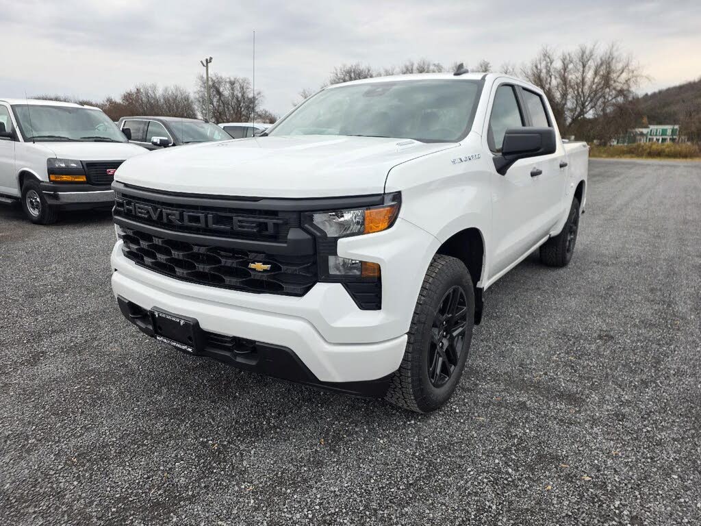 2026 Chevrolet Silverado 1500 Custom Crew Cab 4WD