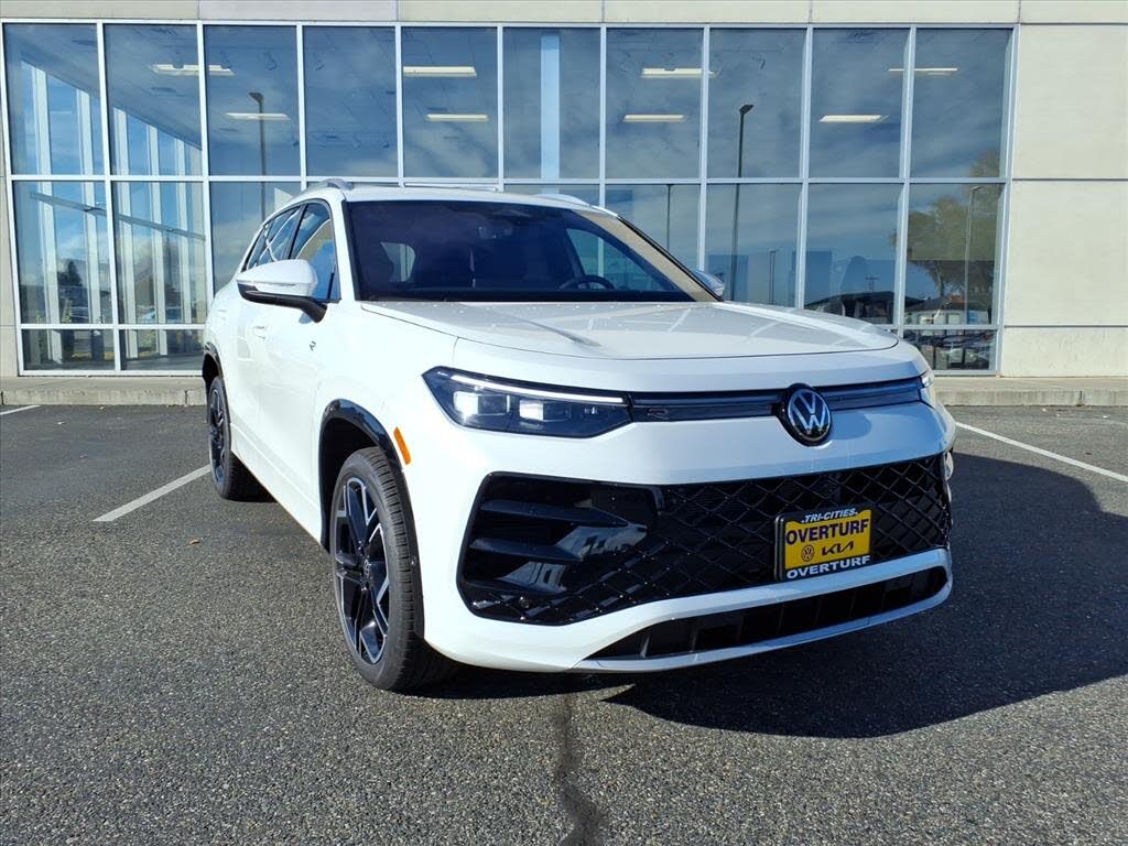 2026 Volkswagen Tiguan SEL R-Line Turbo 4Motion