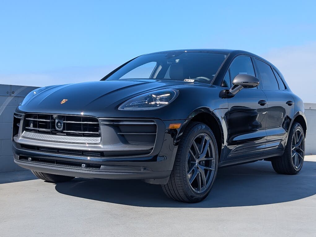 2026 Porsche Macan T AWD