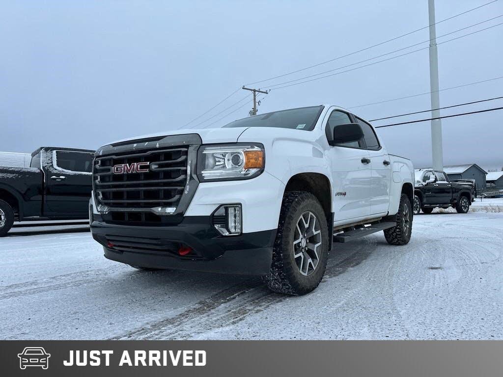 2022 GMC Canyon AT4 Crew Cab 4WD with Cloth