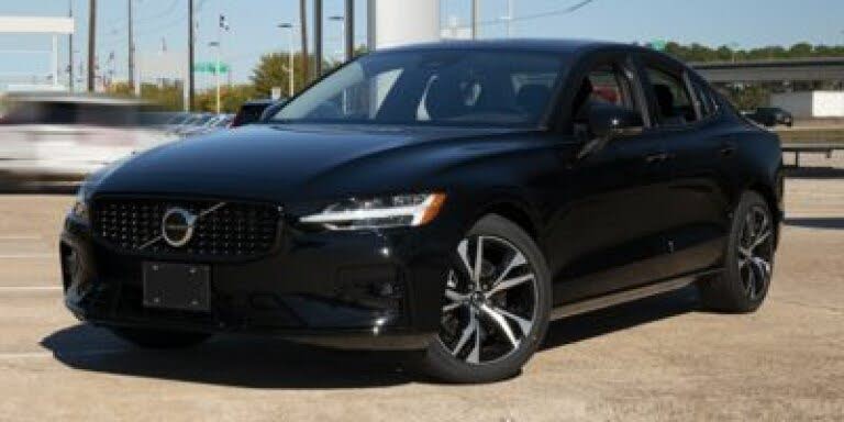 2024 Volvo S60 B5 Plus Dark Theme AWD