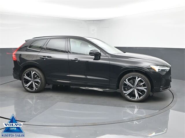 2023 Volvo XC60 B6 Ultimate Dark Theme AWD