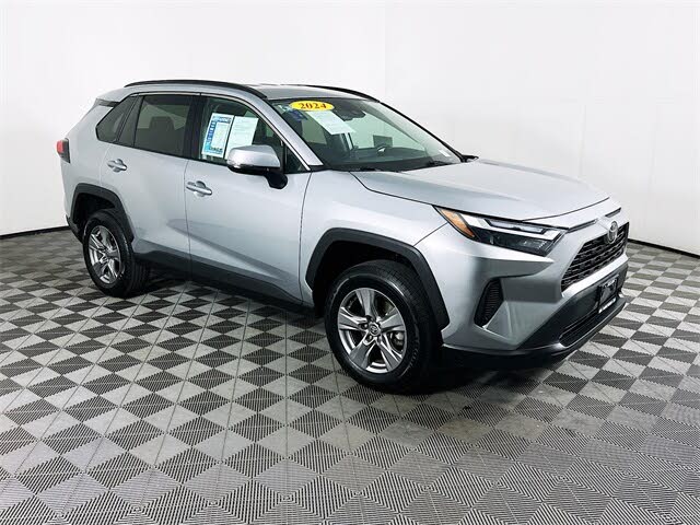 2024 Toyota RAV4 XLE FWD
