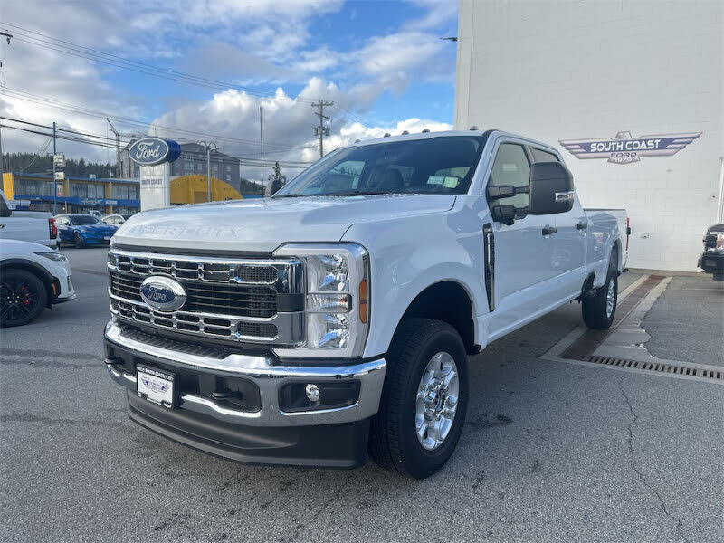 2026 Ford F-350 Super Duty XLT Crew Cab 4WD
