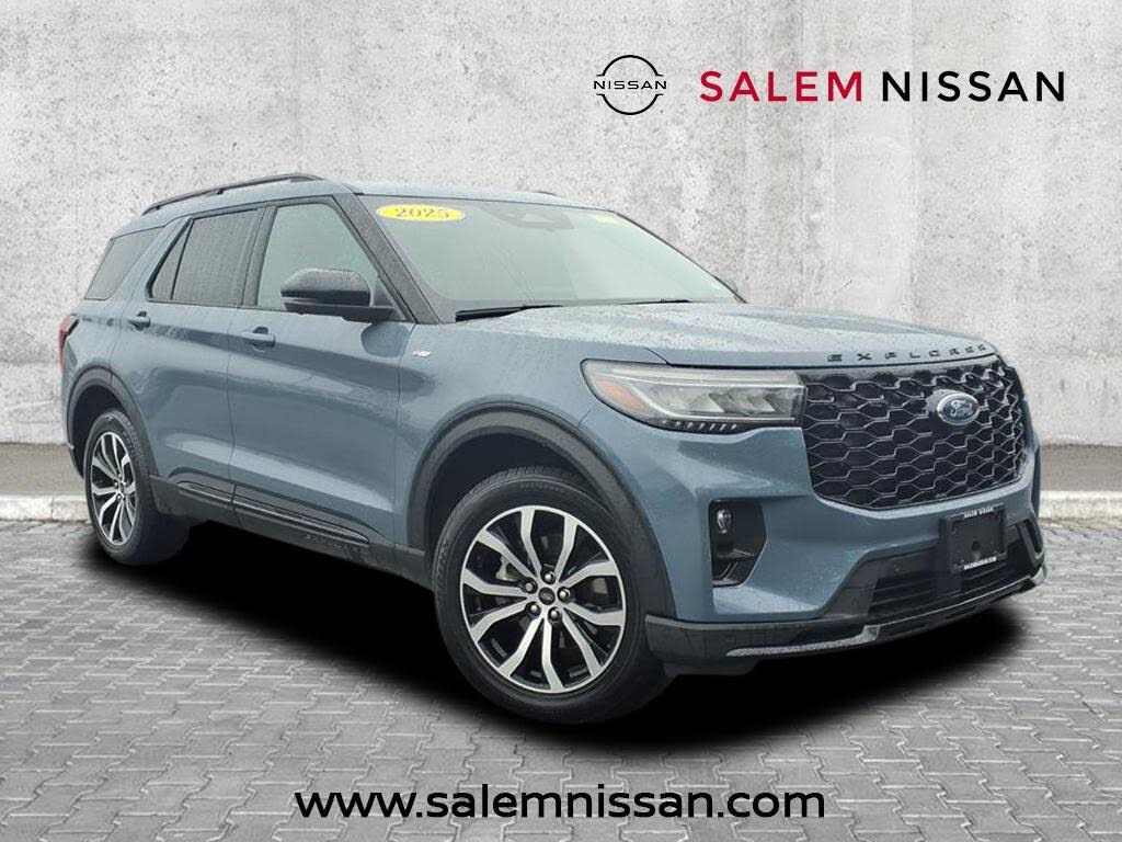 2025 Ford Explorer ST-Line AWD