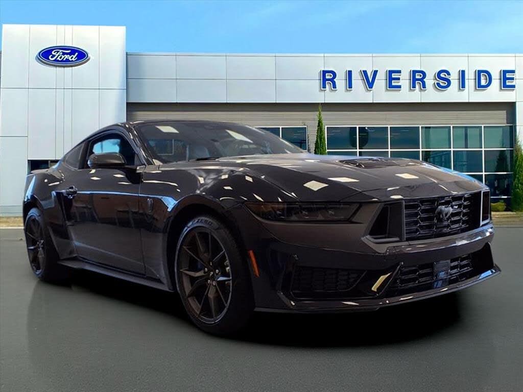 2025 Ford Mustang Dark Horse Fastback RWD