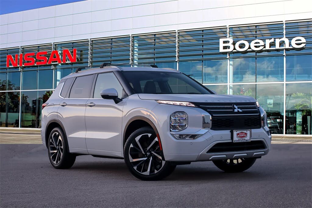 2022 Mitsubishi Outlander SEL FWD