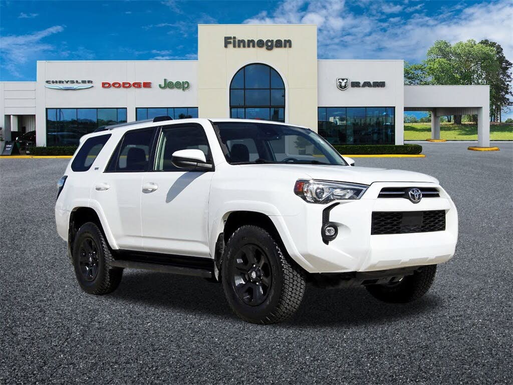 2024 Toyota 4Runner SR5 4WD