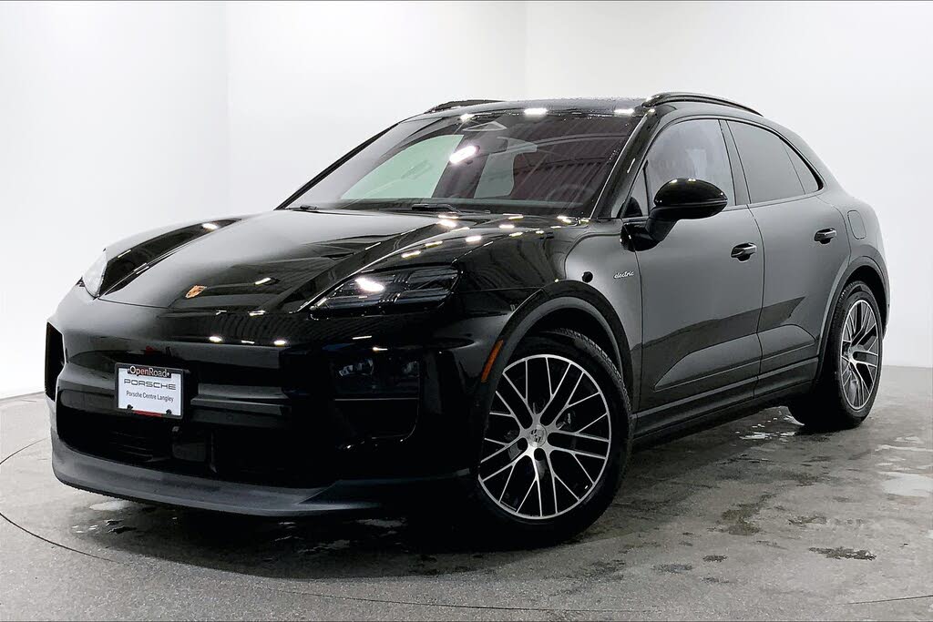 2025 Porsche Macan AWD