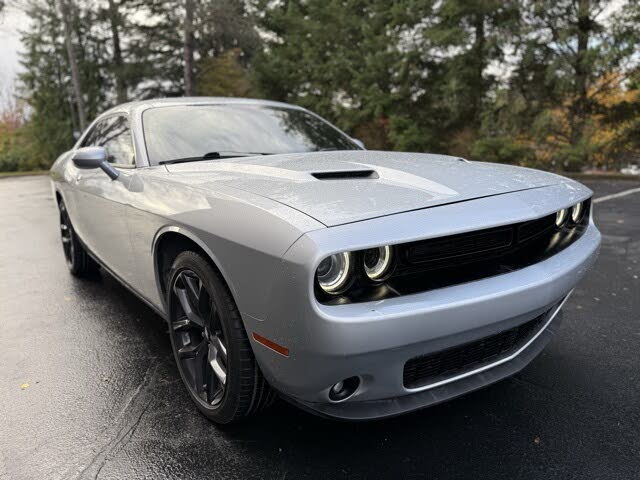 2021 Dodge Challenger SXT RWD