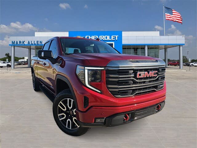 2023 GMC Sierra 1500 AT4 Crew Cab 4WD