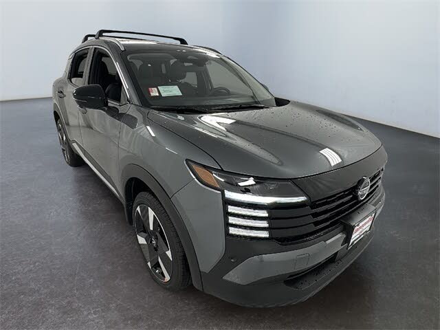 2026 Nissan Kicks SR AWD