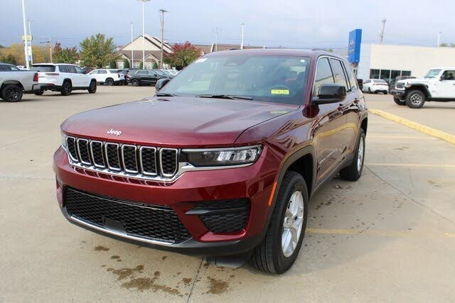 2025 Jeep Grand Cherokee Laredo X 4WD