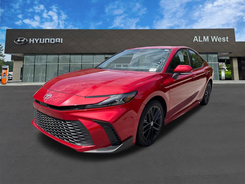 2025 Toyota Camry SE FWD