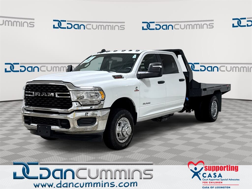 2024 RAM 3500 Chassis SLT Crew Cab LB DRW 4WD