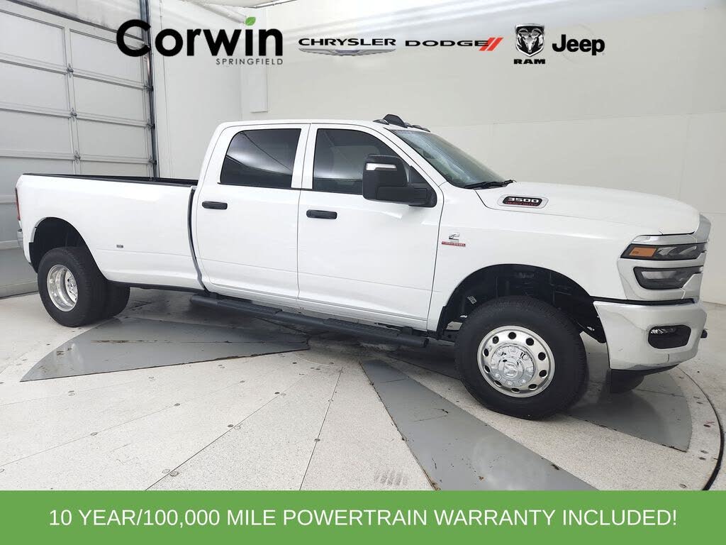 2026 RAM 3500 Tradesman Crew Cab LB DRW 4WD