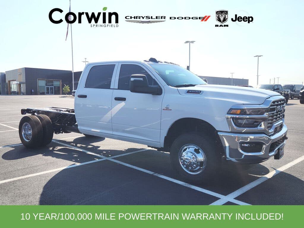 2026 RAM 3500 Chassis Tradesman Crew Cab LB DRW 4WD