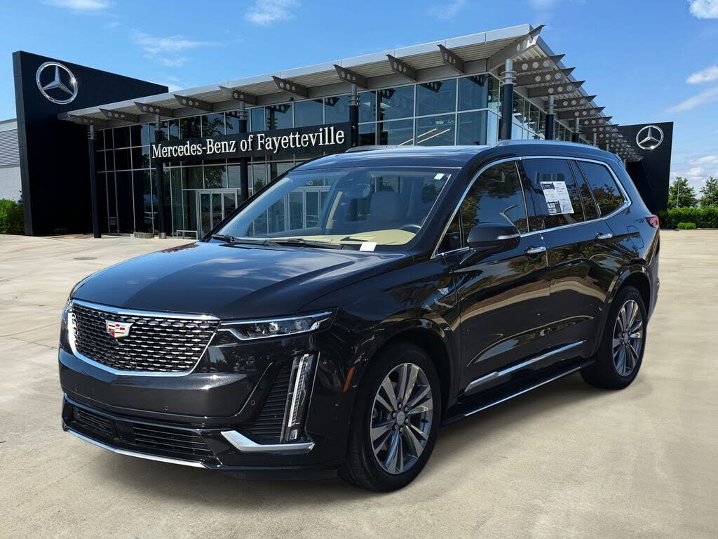 2022 Cadillac XT6 Premium Luxury FWD