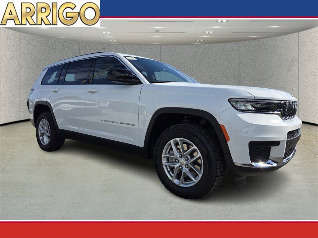2025 Jeep Grand Cherokee L Laredo RWD