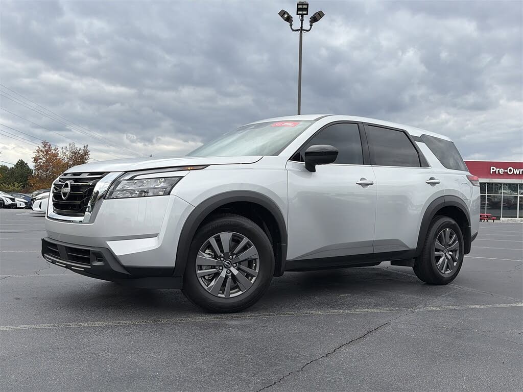 2025 Nissan Pathfinder S FWD