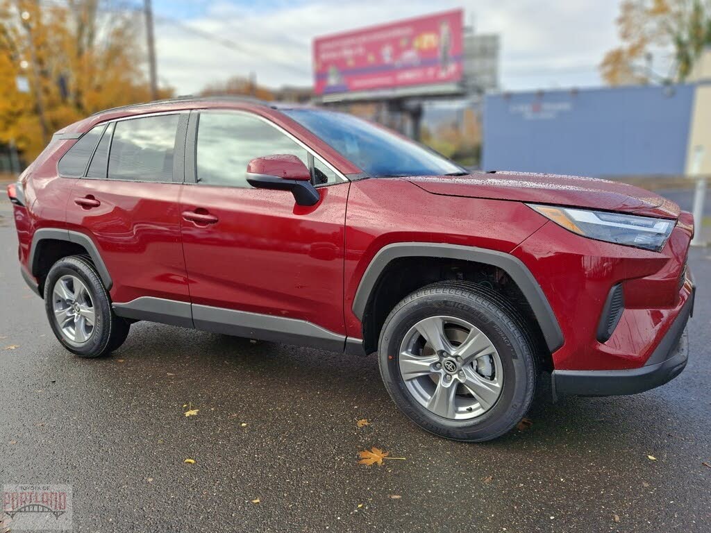 2025 Toyota RAV4 XLE AWD
