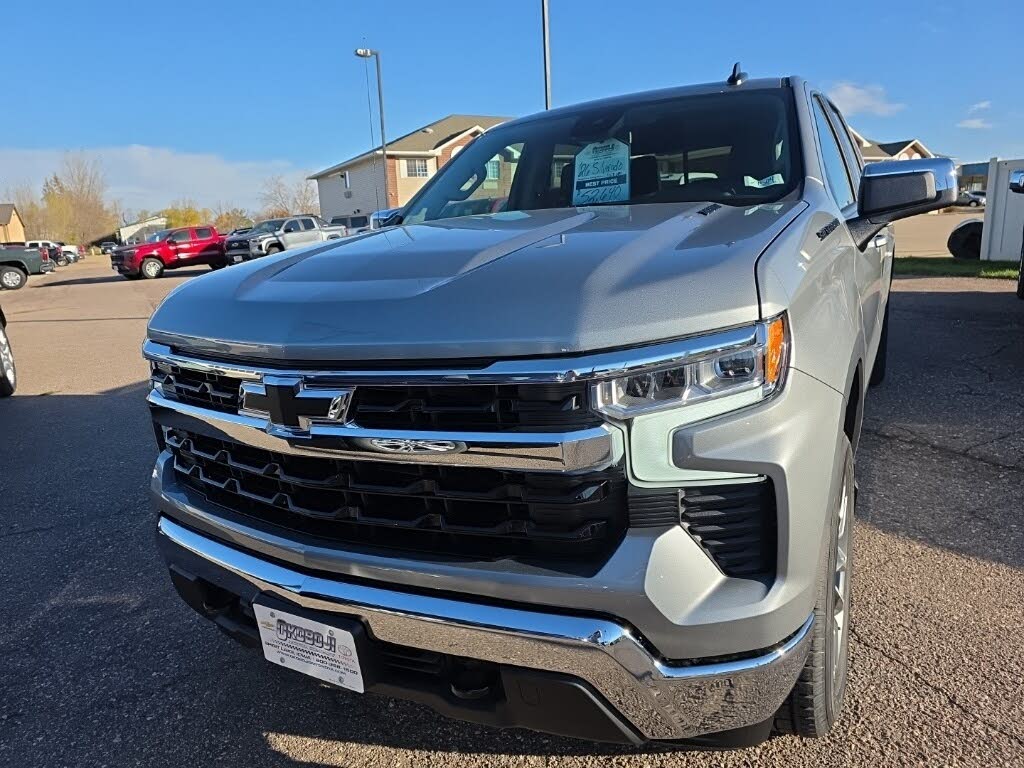 2026 Chevrolet Silverado 1500 LT Crew Cab 4WD