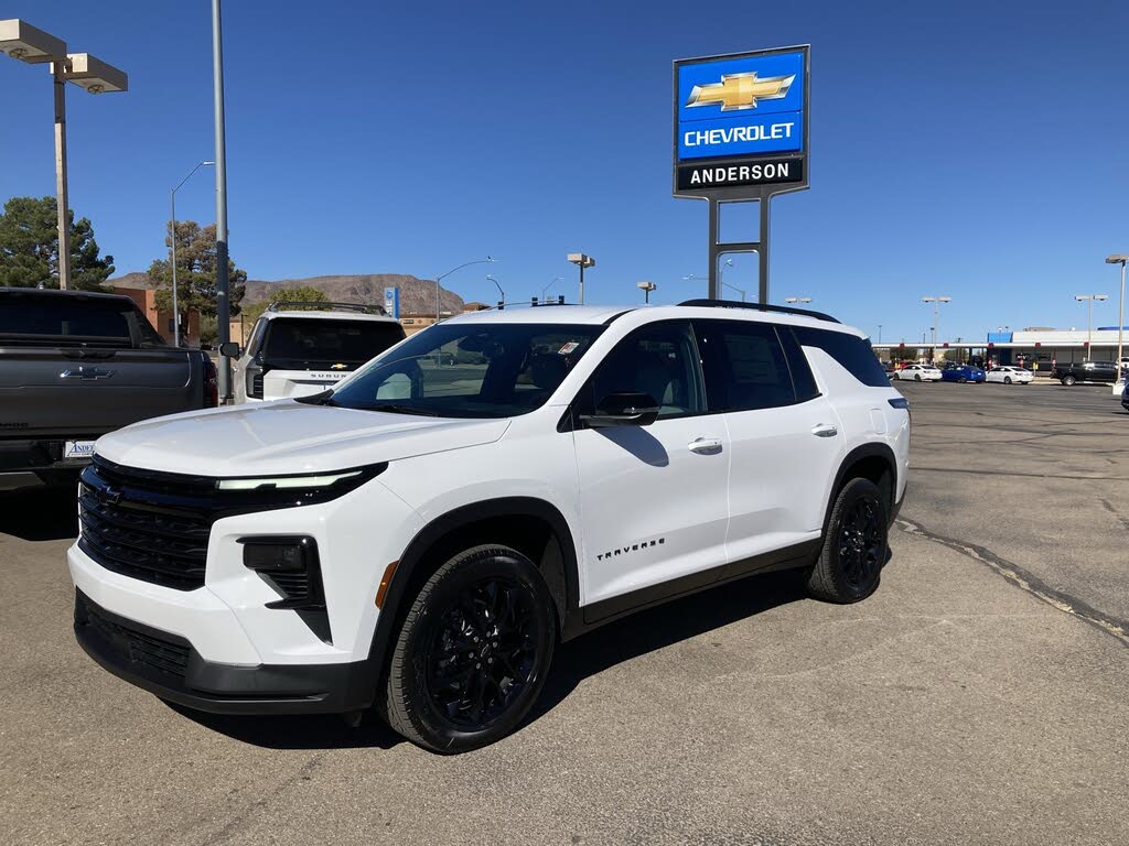 2026 Chevrolet Traverse LT FWD
