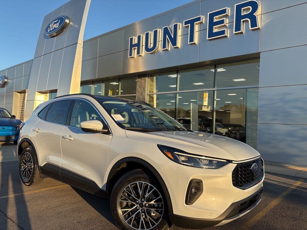 2026 Ford Escape Hybrid Plug-in FWD