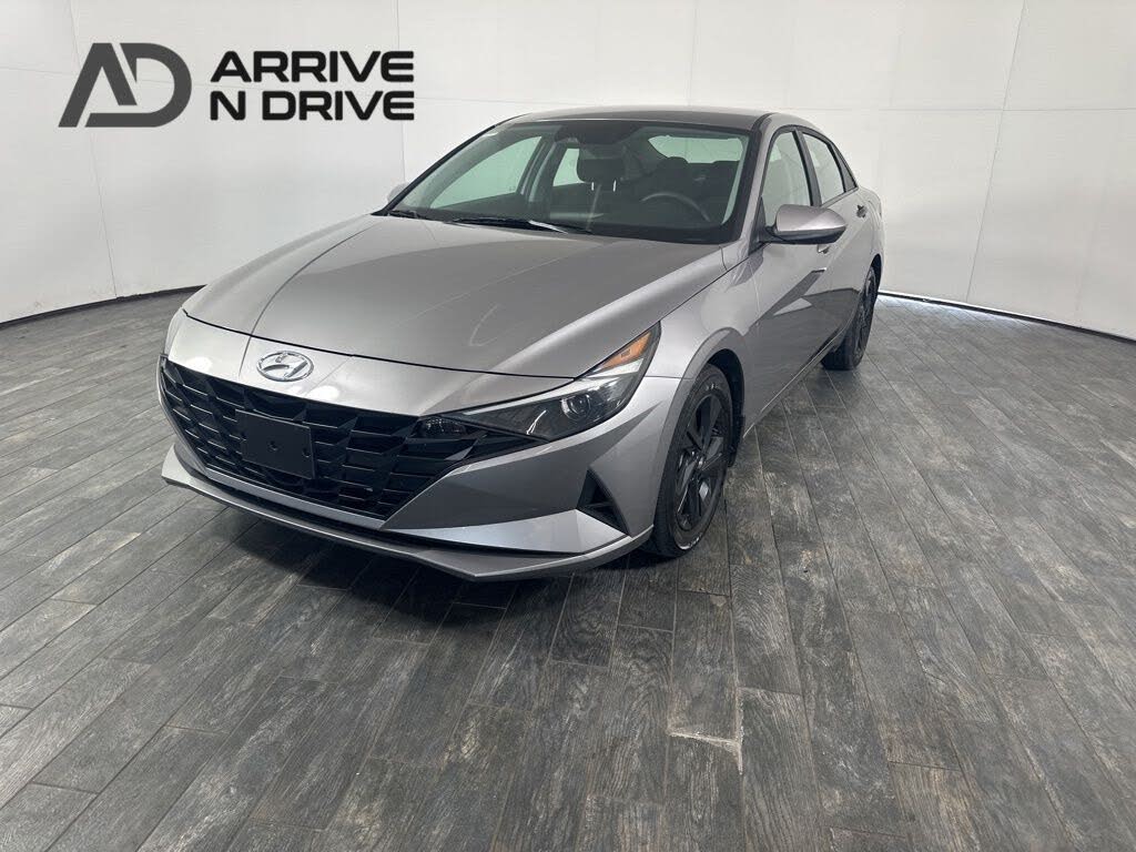 2023 Hyundai Elantra SEL FWD